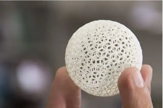 Découpe laser et impression 3D : deux modes de fabrication opposés